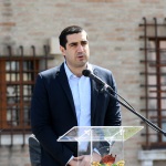 Foto Nicoloro G.   01/05/2020   Ravenna   Celebrazione del Primo Maggio. Con il messaggio ' Il lavoro in sicurezza per costruire il futuro ' si e' svolta la celebrazione della Festa dei lavoratori in una piazza praticamente deserta come voluto dalle disposizioni vigenti. nella foto il sindaco di Ravenna Michele de Pascale.