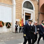 Foto Nicoloro G.   25 Aprile 2024   Ravenna   Celebrazioni per il 79° anniversario della Liberazione. nella foto da destra il presidente ANPI proinciale Renzo Savini, il sindaco Michele de Pascale, il prefetto Castrese De Rosa e il direttore marittimo Emilia-Romagna Michele Maltese.