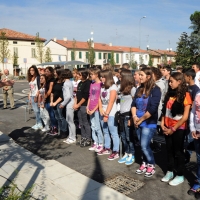 Foto Nicoloro G. 01/10/2012 Conselice ( Ravenna ) Celebrazioni per il sesto anniversario del Monumento alla Stampa Clandestina e alla Libertà di Stampa, secondo in Europa con l' altro che si trova nella città di Almeria in Spagna. nella foto Un coro di studenti