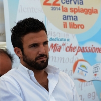 Foto Nicoloro G.  15/08/2014  Cervia ( Ravenna )  22° edizione di " Cervia, la spiaggia ama il libro ". nella foto il sindaco di Cervia Luca Coffari.