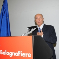 Foto Nicoloro G. 28/03/2011 Bologna Si e' aperta negli spazi della Fiera di Bologna la quarantottesima edizione della " Children Book Fair " la piu' importante fiera internazionale dell' editoria per l' infanzia con la presenza di autori, editori e illustratori di tutto il mondo. nella foto Fabio Roversi Monaco