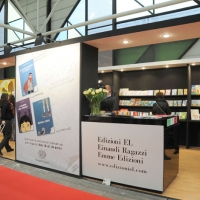 Foto Nicoloro G. 28/03/2011 Bologna Si e' aperta negli spazi della Fiera di Bologna la quarantottesima edizione della " Children Book Fair " la piu' importante fiera internazionale dell' editoria per l' infanzia con la presenza di autori, editori e illustratori di tutto il mondo. nella foto Uno dei tanti stand
