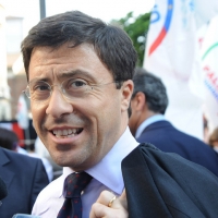 NIK_9Foto Nicoloro G. 13/05/2011 Milano Chiusura della campagna elettorale del Terzo Polo per le elezioni amministrative 2011. nella foto Italo Bocchino