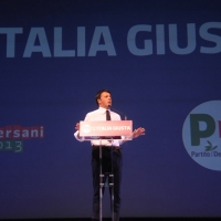 Foto Nicoloro G. 01/02/2013 Firenze Evento di grande importanza, forse unico, che vede insieme in questa campagna elettorale il sindaco di Firenze e il segretario generale del PD. nella foto Matteo Renzi     