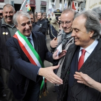 Foto Nicoloro G. 25/04/2012 Milano Commemorazione del XXV Aprile, Festa della Liberazione, con corteo e comizio in piazza Duomo. nella foto Giuliano Pisapia
