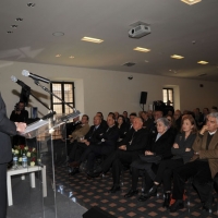 Foto Nicoloro G. 17/04/2012 Ravenna Commemorazione di Benigno Zaccagnini, a cento anni dalla sua nascita, alla presenza dei famigliari, delle autorita' cittadine e del leader dell' UDC Pier Ferdinando Casini. nella foto Pier Ferdinando Casini e la platea del pubblico