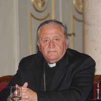 Foto Nicoloro G.  08/11/2010 Ravenna  Commemorazione dell\' ex presidente della DC Benigno Zaccagnini, morto il 05 novembre 1989, in un dibattito dal titolo \" Zaccagnini nel futuro della politica \". nella foto L\'Arcivescovo di Ravenna Mons. Giuseppe Verucchi
