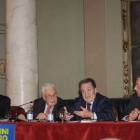 Foto Nicoloro G.  08/11/2010 Ravenna  Commemorazione dell\' ex presidente della DC Benigno Zaccagnini, morto il 05 novembre 1989, in un dibattito dal titolo \" Zaccagnini nel futuro della politica \". nella foto Giuseppe Verucchi – Domenico Rosati – Romano Prodi – Fabrizio Matteucci