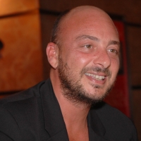 Foto Nicoloro G. 26/09/2006 Milano Incontro con il regista di “Nuovomondo” , Leone d’argento al Festival di Venezia. Uno sguardo indietro ora che il regista sara’ in gara agli Oscar con ” Terraferma “. nella foto Emanuele Crialese