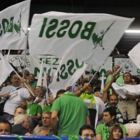 Foto Nicoloro G. 01/07/2012 Assago (Milano) Si e’ concluso al Forum di Assago il Congresso Federale della Lega Nord che ha eletto Roberto Maroni nuovo segretario federale della Lega Nord e ha sancito cosi’ l’ inizio del nuovo corso per il partito. nella foto Folla di partecipanti