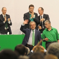 Foto Nicoloro G. 01/07/2012 Assago (Milano) Si e’ concluso al Forum di Assago il Congresso Federale della Lega Nord che ha eletto Roberto Maroni nuovo segretario federale della Lega Nord e ha sancito cosi’ l’ inizio del nuovo corso per il partito. nella foto Roberto Maroni – Umberto Bossi