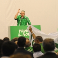 Foto Nicoloro G. 01/07/2012 Assago (Milano) Si e’ concluso al Forum di Assago il Congresso Federale della Lega Nord che ha eletto Roberto Maroni nuovo segretario federale della Lega Nord e ha sancito cosi’ l’ inizio del nuovo corso per il partito. nella foto Umberto Bossi
