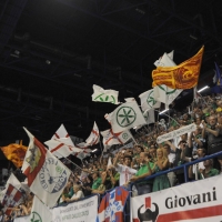 Foto Nicoloro G. 01/07/2012 Assago (Milano) Si e’ concluso al Forum di Assago il Congresso Federale della Lega Nord che ha eletto Roberto Maroni nuovo segretario federale della Lega Nord e ha sancito cosi’ l’ inizio del nuovo corso per il partito. nella foto Tripudio di striscioni e bandiere