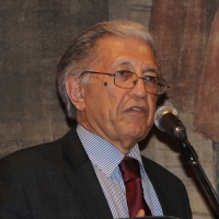 Foto Nicoloro G. 18/12/2010 Bagnacavallo (RA) Due importanti avvenimenti imperniati sull’ Afghanistan nel piccolo comune ravennate. Il primo al teatro Goldoni dove si e’ tenuto un convegno internazionale sul tema ” Afghanistan fra storia e cooperazione “. Il secondo sotto il tendone del Circo della Pace che ha ospitato uno spettacolo dei giovanissimi artisti del Circus for Children di Kabul. A entrambi gli avvenimenti ha partecipato l’ ambasciatore dell’ Afghanistan in Italia Musa Maroofi. nella foto L'ambasciatore dell'Afghanistan Musa Maroofi