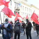 Foto Nicoloro G.   01/05/2022   Milano  Corteo del 1° Maggio all' insegna della Pace e dei Diritti sul Lavoro. nella foto striscioni e bandiere lungo il corteo.