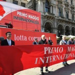 Foto Nicoloro G.   01/05/2022   Milano  Corteo del 1° Maggio all' insegna della Pace e dei Diritti sul Lavoro. nella foto il palco della sinistra estrema in piazza del Duomo.