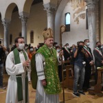 Foto Nicoloro G.   12/09/2021   Ravenna   Questa giornata segna il culmine delle celebrazioni dei 700 anni dalla morte di Dante. nella foto il cardinale Gianfranco Ravasi fa il suo ingresso nella Basilica di San Francesco dove officiera' la Santa Messa.