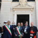 Foto Nicoloro G.   12/09/2021   Ravenna   Questa giornata segna il culmine delle celebrazioni dei 700 anni dalla morte di Dante. nella foto da sinistra il sindaco di Ravenna Michele de Pascale, il sindaco di Firenze Dario Nardella, il messo comunale con l\' ampolla con l\' olio e il cardianale Gianfranco Ravasi.