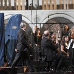 Foto Nicoloro G.   12/09/2021   Ravenna   Questa giornata segna il culmine delle celebrazioni dei 700 anni dalla morte di Dante. nella foto il maestro Riccardo Muti fa il suo ingresso sul palco per dirigere il concerto che sancira\' la conclusione ufficiale  delle celebrazioni.