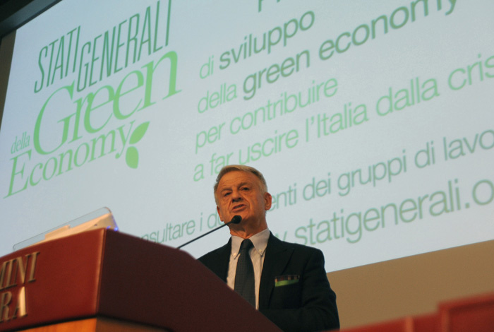 Foto Nicoloro G. 07/11/2012 Rimini Sedicesima edizione di Ecomondo, Stati Generali della Green Economy, ovvero Fiera Internazionale del recupero di Materia ed Energia e dello Sviluppo Sostenibile. nella foto Corrado Clini