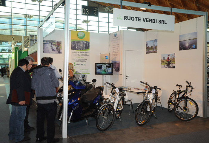 Foto Nicoloro G. 07/11/2012 Rimini Sedicesima edizione di Ecomondo, Stati Generali della Green Economy, ovvero Fiera Internazionale del recupero di Materia ed Energia e dello Sviluppo Sostenibile. nella foto Lo stand RUOTE VERDI