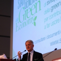 Foto Nicoloro G. 07/11/2012 Rimini Sedicesima edizione di Ecomondo, Stati Generali della Green Economy, ovvero Fiera Internazionale del recupero di Materia ed Energia e dello Sviluppo Sostenibile. nella foto Corrado Clini