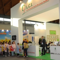 Foto Nicoloro G. 07/11/2012 Rimini Sedicesima edizione di Ecomondo, Stati Generali della Green Economy, ovvero Fiera Internazionale del recupero di Materia ed Energia e dello Sviluppo Sostenibile. nella foto Lo stand LCI e una scolaresca in visita