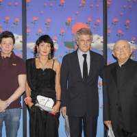 Foto Nicoloro G. 2010/07/17 Milano Al Teatro Dal Verme Undicesima edizione di " La Milanesiana ", che ha per tema " Il paradosso ". Decima serata della rassegna di musica e letteratura. nella foto Richard Price – Elisabetta Sgarbi – Alain Elkann – Aharon Appelfeld