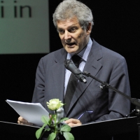 Foto Nicoloro G. 2010/07/17 Milano Al Teatro Dal Verme Undicesima edizione di " La Milanesiana ", che ha per tema " Il paradosso ". Decima serata della rassegna di musica e letteratura. nella foto Alain Elkann
