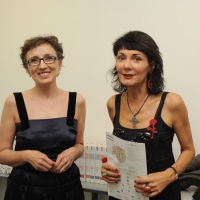 Foto Nicoloro G. 2010/07/19 Milano Al Teatro Dal Verme Undicesima edizione di " La Milanesiana ", che ha per tema " Il paradosso ". Dodicesima serata della rassegna di musica e letteratura. nella foto Nicoletta Braschi – Elisabetta Sgarbi