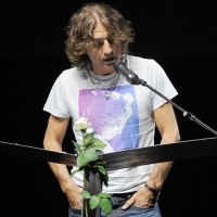 Foto Nicoloro G. 2010/07/15 Milano Al Teatro Dal Verme Undicesima edizione di " La Milanesiana ", che ha per tema " Il paradosso ". Ottava serata della rassegna di musica e letteratura. nella foto Luciano Ligabue
