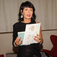 Foto Nicoloro G. 2010/07/08 Milano Al Teatro Dal Verme Undicesima edizione di " La Milanesiana ", che ha per tema " Il paradosso ". Prima serata della rassegna di musica e letteratura. nella foto Elisabetta Sgarbi