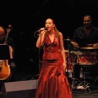 Foto Nicoloro G. 2010/07/13 Milano Al Teatro Dal Verme Undicesima edizione di " La Milanesiana ", che ha per tema " Il paradosso ". Sesta serata della rassegna di musica e letteratura. nella foto Tereza Salgueiro