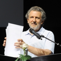 Foto Nicoloro G. 2010/07/143 Milano Al Teatro Dal Verme Undicesima edizione di " La Milanesiana ", che ha per tema " Il paradosso ". Settima serata della rassegna di musica e letteratura. nella foto Piergiorgio Odifreddi