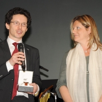 Foto Nicoloro G. 2010/07/143 Milano Al Teatro Dal Verme Undicesima edizione di " La Milanesiana ", che ha per tema " Il paradosso ". Settima serata della rassegna di musica e letteratura. nella foto Wendelin Werner – Barbara Falcomer