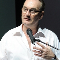 Foto Nicoloro G. 2010/07/143 Milano Al Teatro Dal Verme Undicesima edizione di " La Milanesiana ", che ha per tema " Il paradosso ". Settima serata della rassegna di musica e letteratura. nella foto Lawrence Osborne