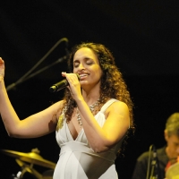 Foto Nicoloro G. 2010/07/143 Milano Al Teatro Dal Verme Undicesima edizione di " La Milanesiana ", che ha per tema " Il paradosso ". Settima serata della rassegna di musica e letteratura. nella foto Noa