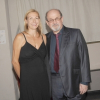Foto Nicoloro G. 2010/07/10 Milano Al Teatro Dal Verme Undicesima edizione di " La Milanesiana ", che ha per tema " Il paradosso ". Terza serata della rassegna di musica e letteratura. nella foto Ute Lemper – Salman Rushdie