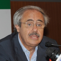 Foto Nicoloro G.  26/08/2010 Rimini, Quinta giornata della trentunesima edizione del Meeting di Rimini dal titolo \" Quella natura che ci spinge a desiderare cose grandi e\' il cuore \". nella foto Raffaele Lombardo