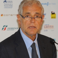 Foto Nicoloro G.  27/08/2010 Rimini, Sesta giornata della trentunesima edizione del Meeting di Rimini dal titolo " Quella natura che ci spinge a desiderare cose grandi e' il cuore ". nella foto Roberto Formigoni