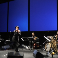 Foto Nicoloro G. 01/07/2011 Milano Sesta serata della dodicesima edizione de " La Milanesiana " che quest' anno ha per tema " Bugie e Verita' ".  nella foto Peppe Servillo e la sua band