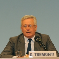 Foto Nicoloro G. 27/08/2011 Rimini Settima ed ultima giornata del Meeting di Rimini 2011 che ha per titolo " E l' esistenza diventa una immensa certezza ". nella foto Giulio Tremonti