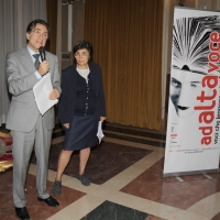 Foto Nicoloro G. 07/10/2011 Bologna Undicesima edizione della manifestazione ” Ad alta voce. Voci che leggono citta’ che ascoltano ” che quest’ anno si unisce alle celebrazioni per i 150 anni dell’ Unita’ d’Italia e quindi raccontera’ il nostro Paese con i suoi sentimenti e ricordi e speranze per il futuro. Dopo Venezia la manifestazione approda a Bologna e apre per un prologo le porte del palazzo Caprara Montpensier, sede della Prefettura. nella foto Angelo Tranfaglia – Flavia Franzoni Prodi