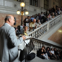 Foto Nicoloro G. 08/10/2011 Bologna Undicesima edizione della manifestazione ” Ad alta voce. Voci che leggono citta’ che ascoltano ” che quest’ anno si unisce alle celebrazioni per i 150 anni dell’ Unita’ d’Italia e quindi raccontera’ il nostro Paese con i suoi sentimenti e ricordi e speranze per il futuro. Dopo Venezia la manifestazione approda a Bologna aprendo al pubblico, con le sue lettura, luoghi prestigiosi o inusuali alla letteratura. nella foto Sergio Rizzo
