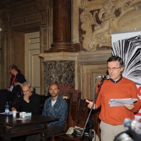 Foto Nicoloro G. 08/10/2011 Bologna Undicesima edizione della manifestazione ” Ad alta voce. Voci che leggono citta’ che ascoltano ” che quest’ anno si unisce alle celebrazioni per i 150 anni dell’ Unita’ d’Italia e quindi raccontera’ il nostro Paese con i suoi sentimenti e ricordi e speranze per il futuro. Dopo Venezia la manifestazione approda a Bologna aprendo al pubblico, con le sue lettura, luoghi prestigiosi o inusuali alla letteratura. nella foto Paolo Rumiz – Stefano Tassinari – Mauro Covacich – Valerio Varesi