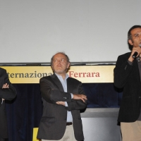 Foto Nicoloro G. 30/09/2011 Ferrara Giornata inaugurale della quinta edizione di ” Internazionale “, il festival di giornalismo organizzato dal settimanale ” Internazionale “. Un fine settimana di incontri, dibattiti, documentari, con ospiti da tutto il mondo. nella foto Giovanni De Mauro – Tiziano Tagliani – Hossam el Hamalawy