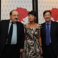 Foto Nicoloro G. 06/07/2012 Milano Continua la tredicesima edizione de ” La Milanesiana “, manifestazione ideata e diretta da Elisabetta Sgarbi, che tra Letteratura, Musica, Cinema, Scienza, Arte, Filosofia e Teatro tratta il tema dell’ Imperfezione. nella foto Umberto Eco – Elisabetta Sgarbi – Mario Andreose