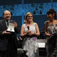 Foto Nicoloro G. 06/07/2012 Milano Continua la tredicesima edizione de ” La Milanesiana “, manifestazione ideata e diretta da Elisabetta Sgarbi, che tra Letteratura, Musica, Cinema, Scienza, Arte, Filosofia e Teatro tratta il tema dell’ Imperfezione. nella foto Umberto Eco – Barbara Falcomer – Elisabetta Sgarbi