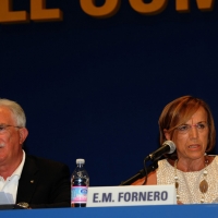 Foto Nicoloro G. 23/08/2012 Rimini Quinta giornata della trentatreesima edizione del Meeting di Rimini, organizzato da Comunione e Liberazione, dal titolo " La natura dell' uomo e' rapporto con l' infinito ". Tra i tanti dibattiti un dal titolo " Giovani e crisi: fine di un mondo o inizi di un altro ". nella foto Raffaele Bonanni – Elsa Fornero