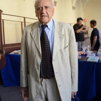 Foto Nicoloro G. 05/09/2013 Ravenna Seconda serata della terza edizione di " Dante 2021 ", un percorso di eventi, nato dalla collaborazione della Fondazione Cassa di Risparmio di Ravenna e dall' Accademia della Crusca, che va verso la celebrazione del VII centenario della morte del Sommo Poeta, che cade appunto nel 2021. Il titolo di questa edizione è " Di quella umile Italia ". nella foto  Francesco Sabatini
